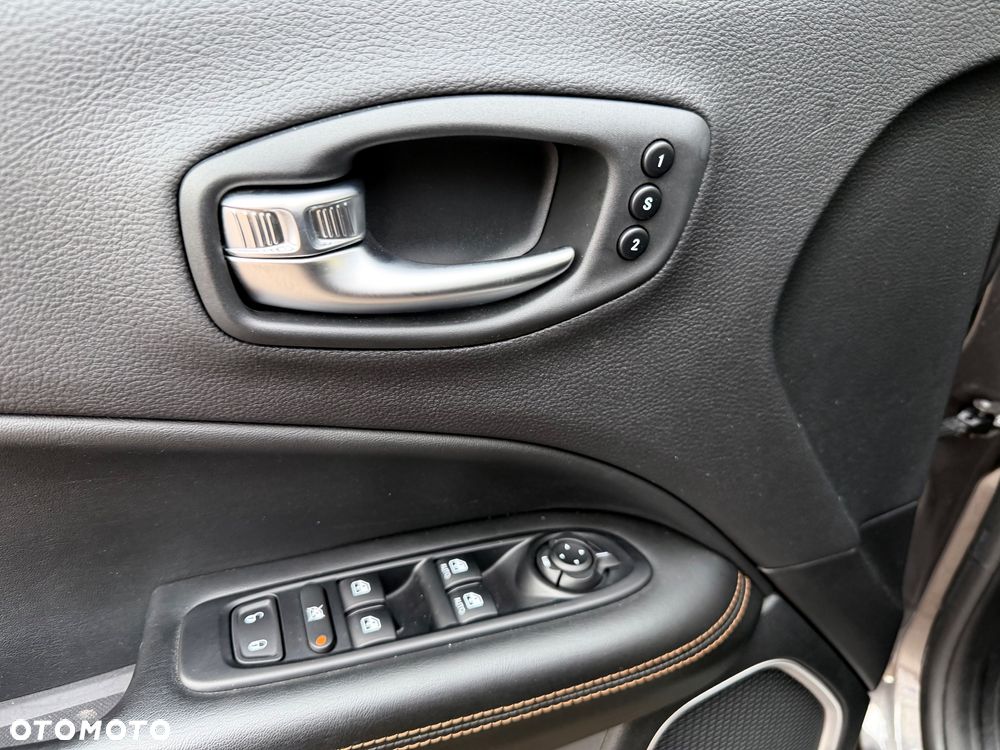 Jeep Compass 1.4 MultiAir Limited - 29