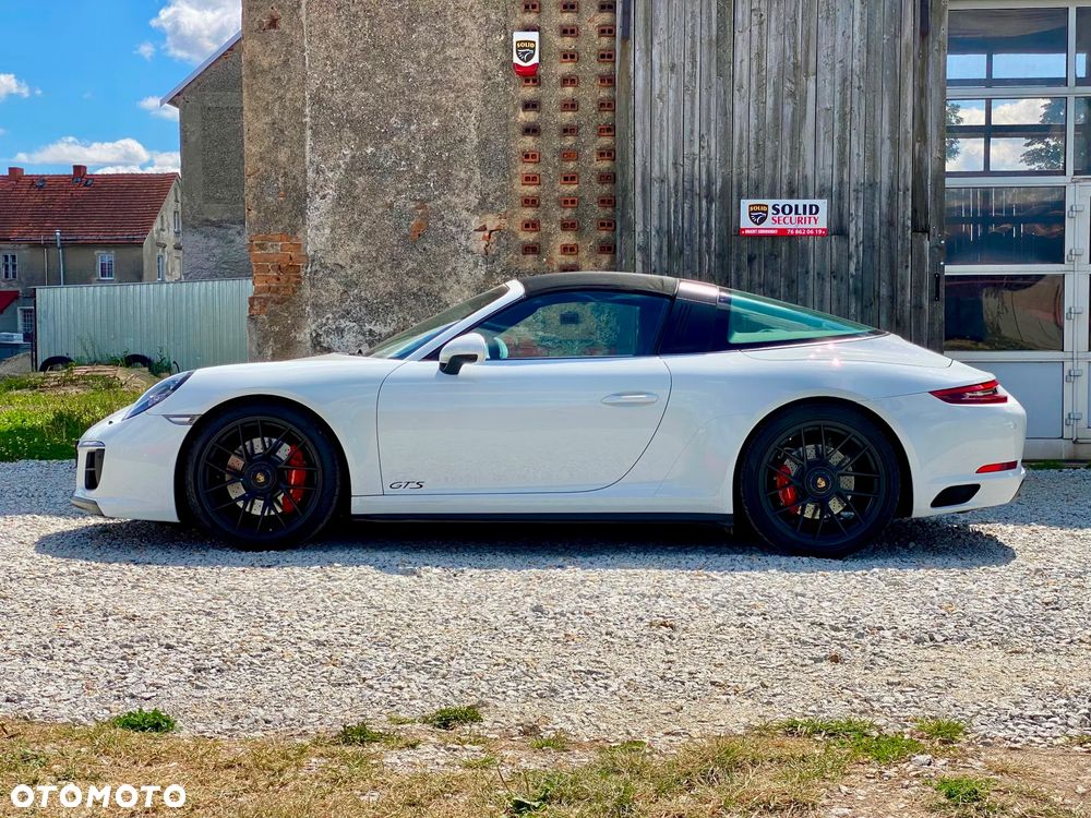 Porsche 911 Targa 4 GTS PDK - 3