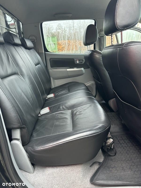 Toyota Hilux 3.0 D-4D SR5-X - 20