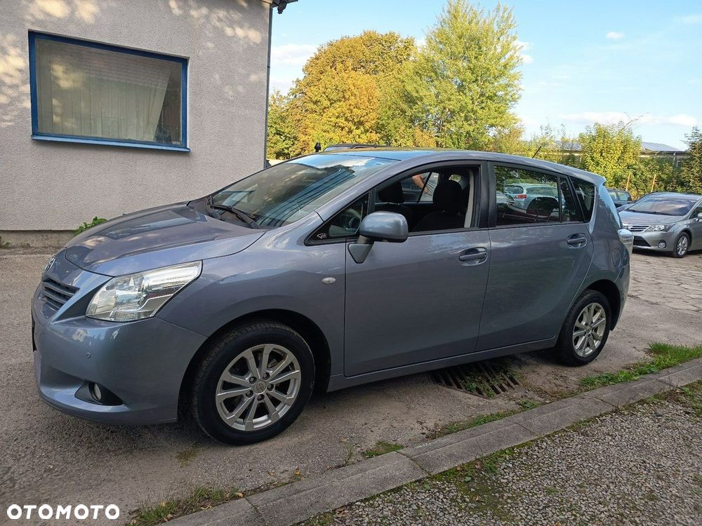Toyota Verso - 2