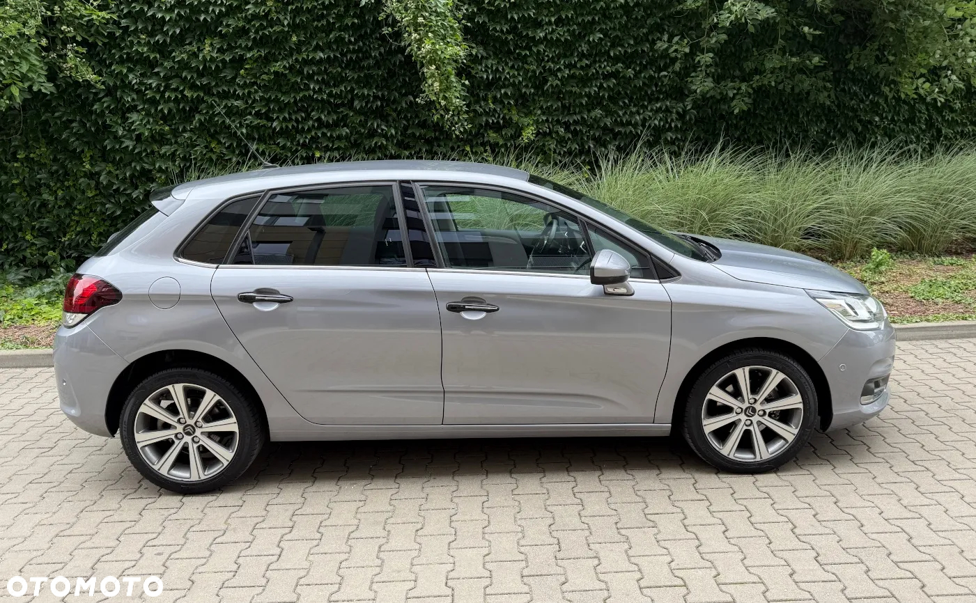 Citroën C4 PureTech 130 Stop&Start EAT8 SHINE - 4