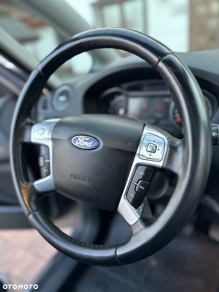 Ford S-Max 2.0 TDCi DPF Titanium - 29