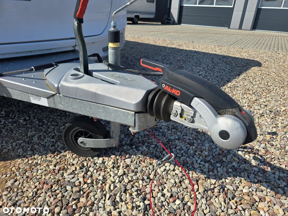 Burstner 490 AVERSO HARMONY tapczny salonka hobby przyczepa kempingowa - 14
