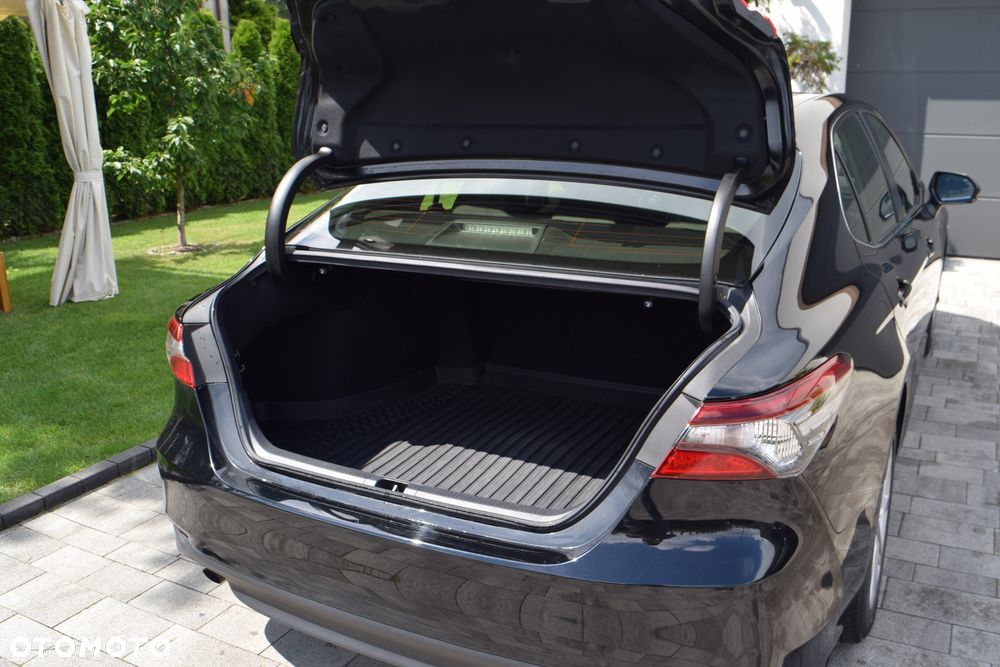 Toyota Camry 2.5 Hybrid Comfort CVT - 37