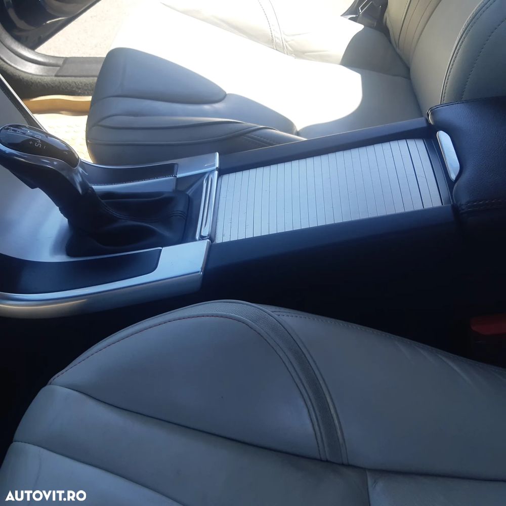 Volvo XC 60 D5 AWD Geartronic Ocean Race - 18