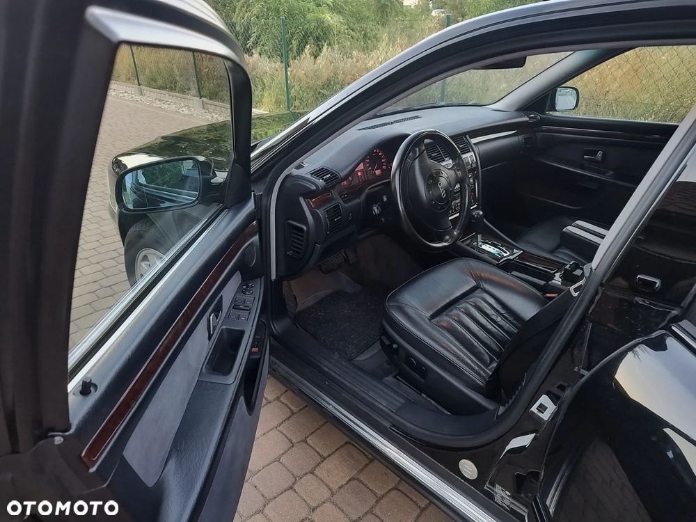 Audi A8 - 6
