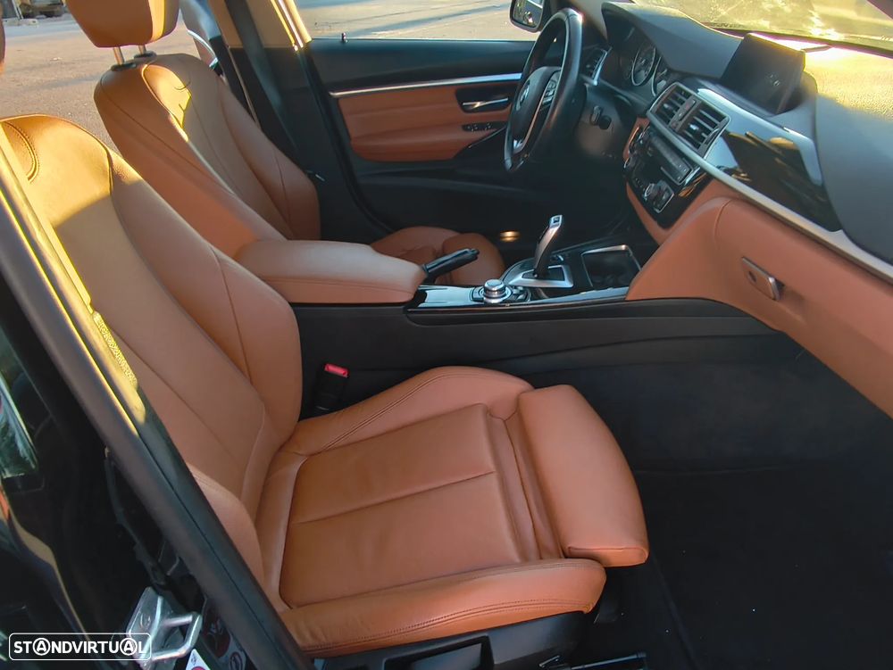 BMW 320 d Touring Line Luxury Auto - 10
