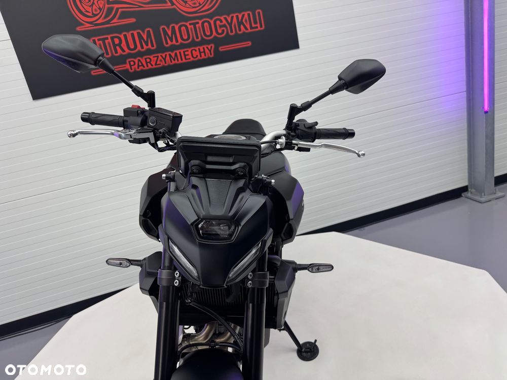 Yamaha MT - 9