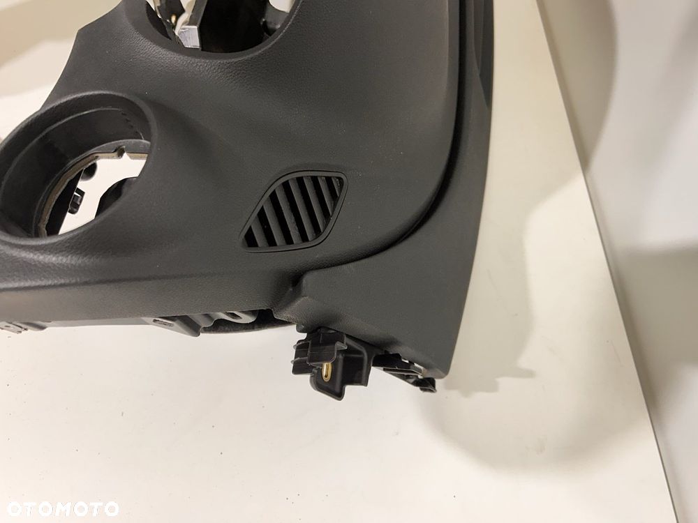 DESKA ROZDZIELCZA KONSOLA KOKPIT ANGLIK UK CZARNA AUDI A3 8V 8V2 858 041 - 4