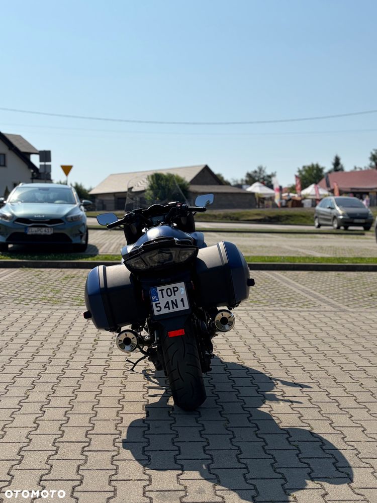 Yamaha FJR - 4