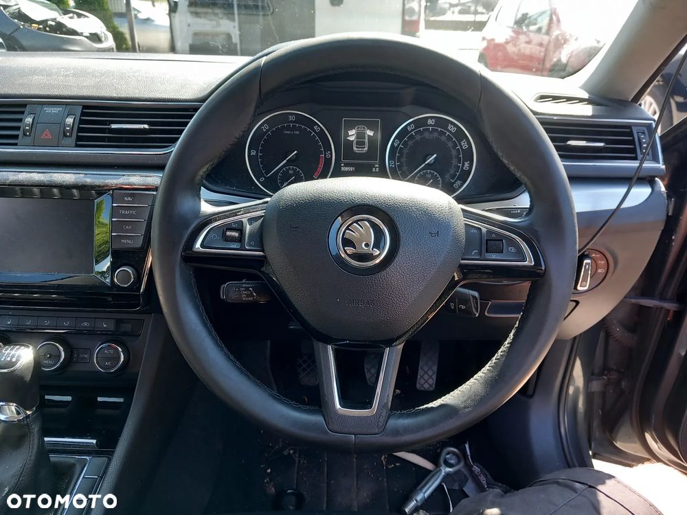 SKODA SUPERB III KIEROWNICA SKÓRA 3 RAMIONA MULTUFUNKCJA - 1