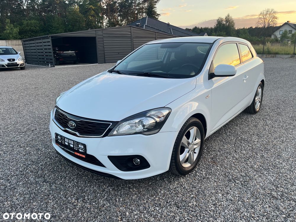 Kia ProCeed 1.4 CVVT Dream-Team Edition - 1