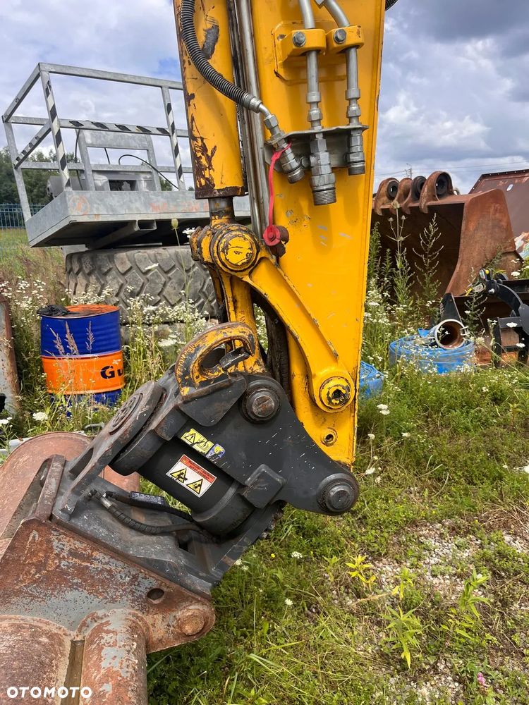 Komatsu PC88MR-10 - 12