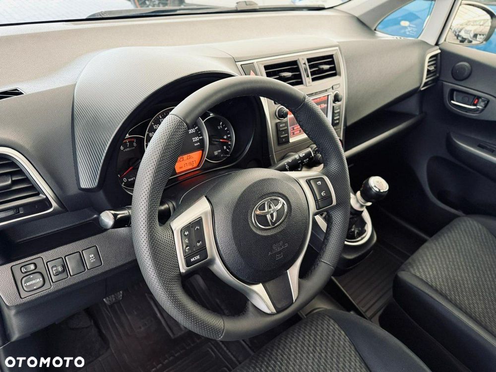 Toyota Verso S - 23