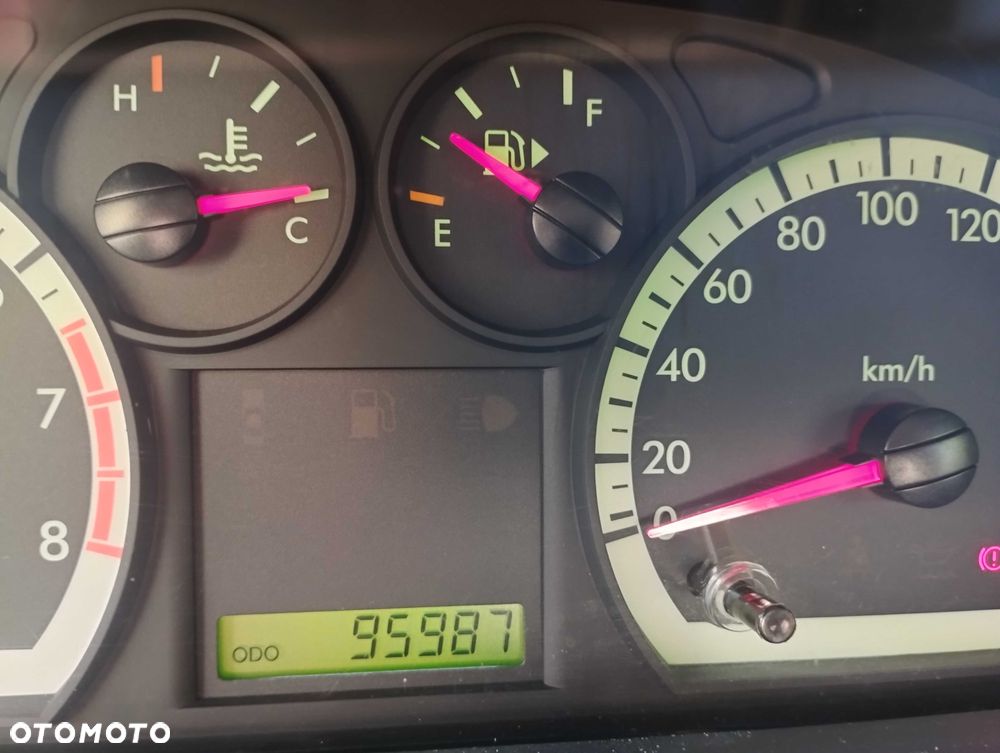 Chevrolet Aveo - 5