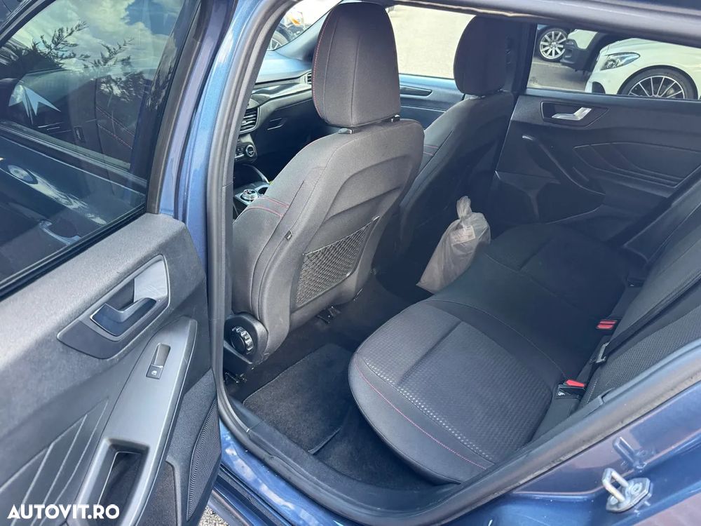 Ford Focus 1.5 EcoBlue Start-Stopp-System Aut. ST-LINE DESIGN - 8
