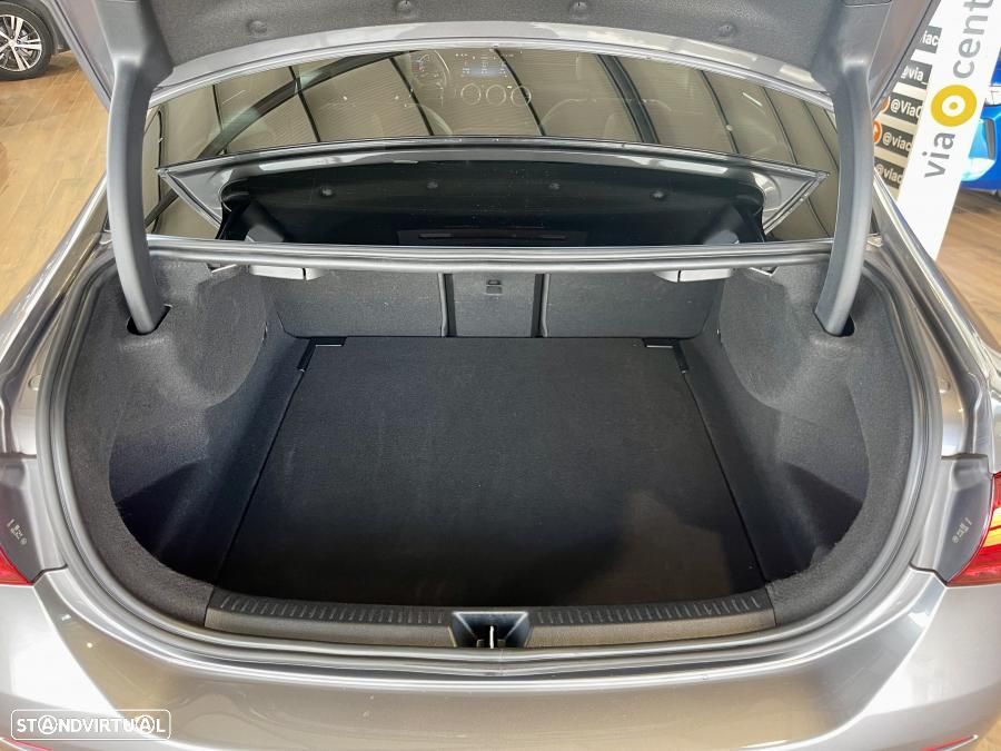 Mercedes-Benz A 200 Limousine 7G-DCT AMG Line Advanced - 37