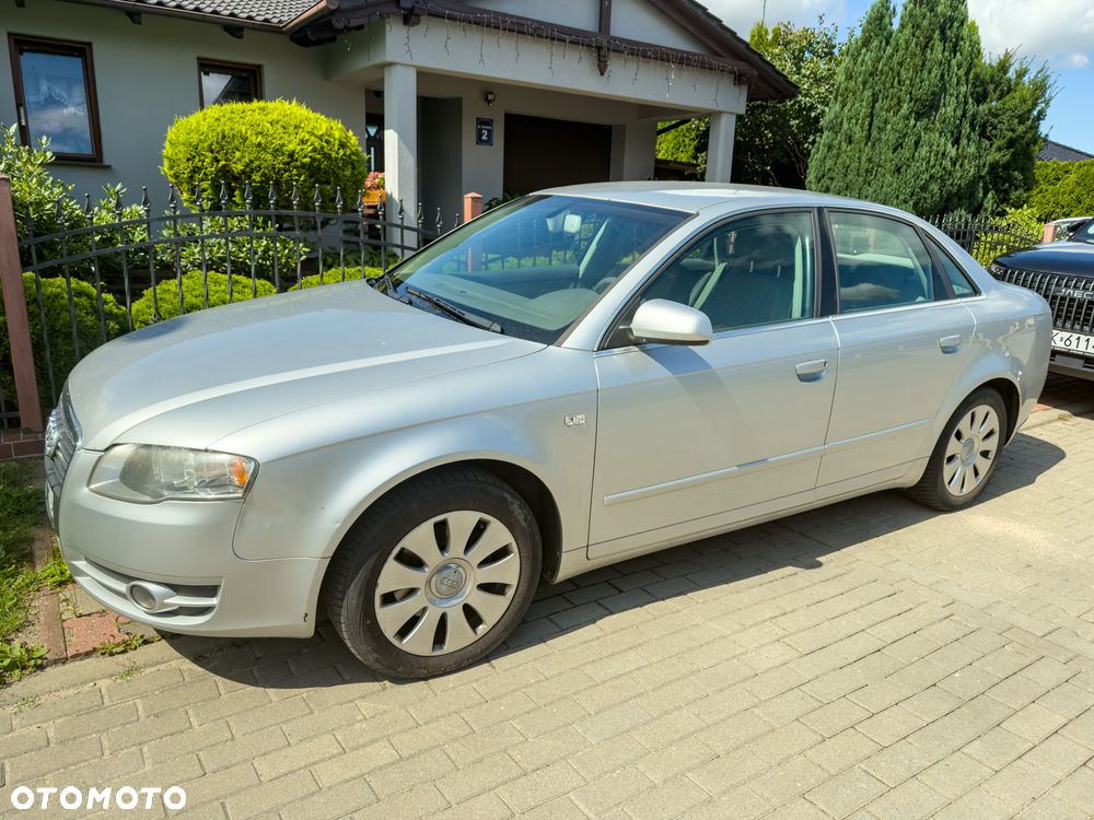 Audi A4 Limousine - 3