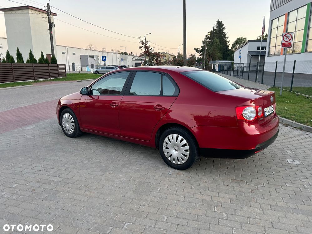 Volkswagen Jetta - 6
