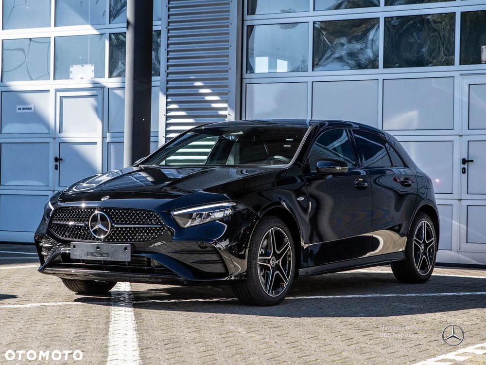 Mercedes-Benz Klasa A 250 e PHEV AMG Line 8G-DCT - 2
