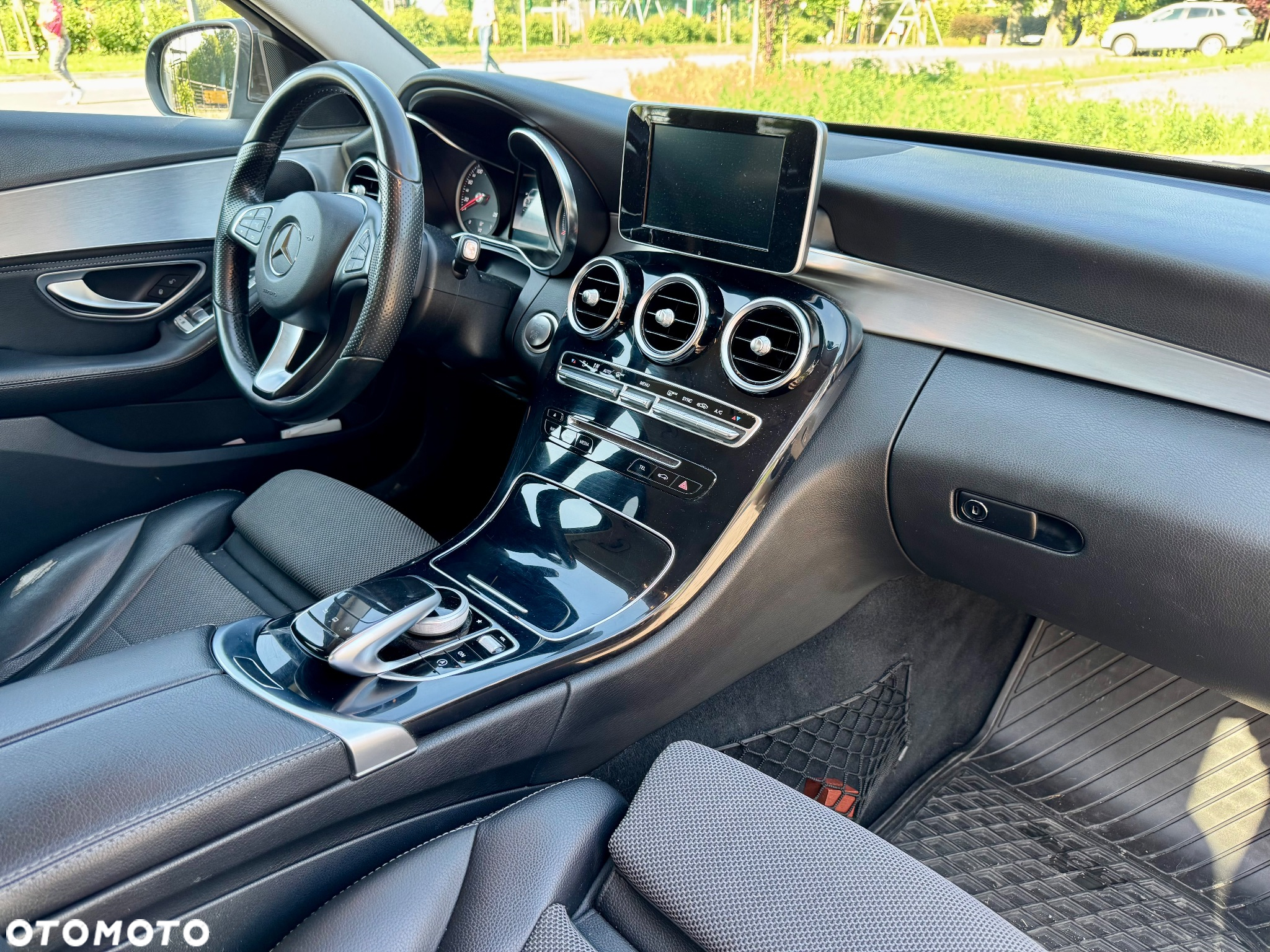 Mercedes-Benz Klasa C 180 7G-TRONIC - 15