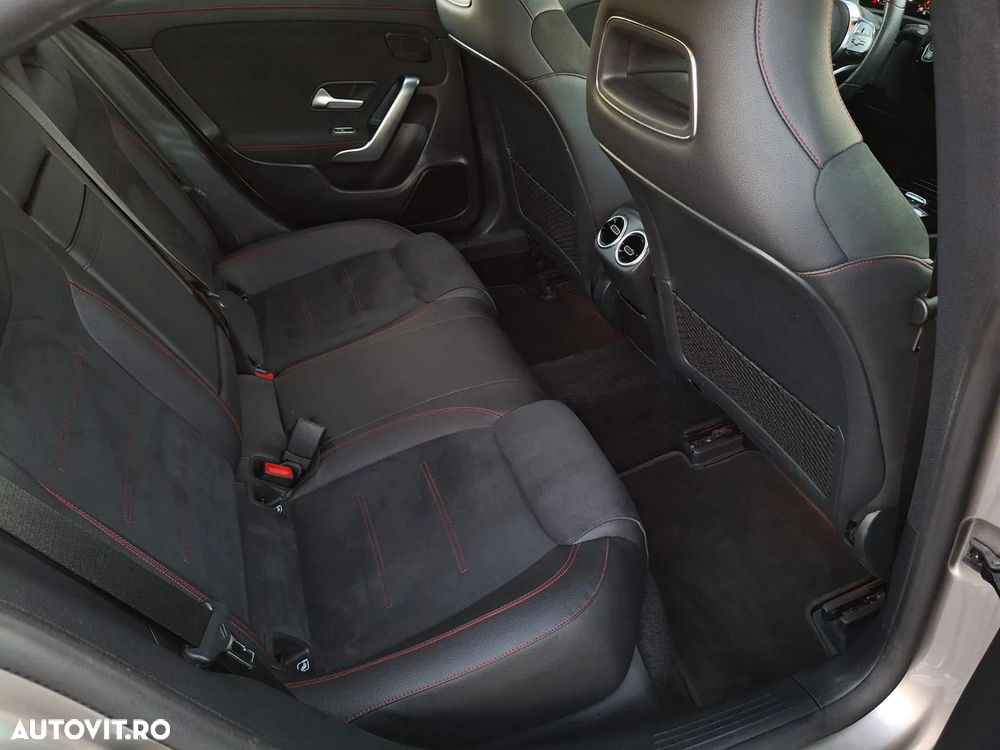 Mercedes-Benz CLA - 12