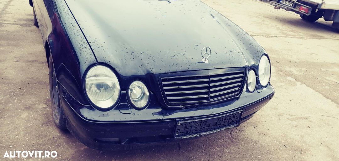 Dezmembrez Mercedes-Benz clk 320 w208 - 1