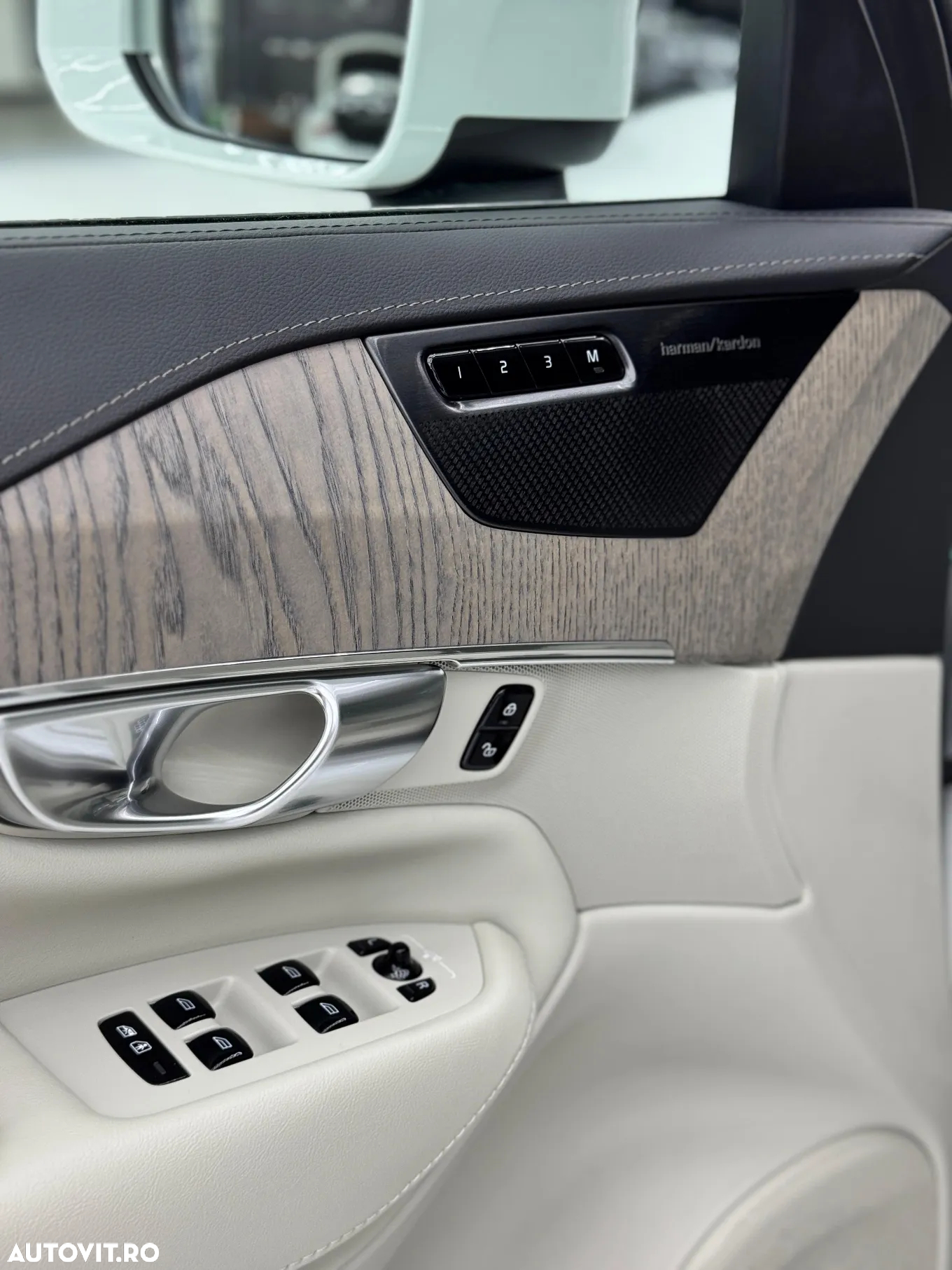 Volvo XC 90 Recharge T8 eAWD Inscription - 34