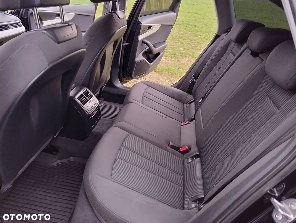 Audi A4 Avant 2.0 TDI - 11