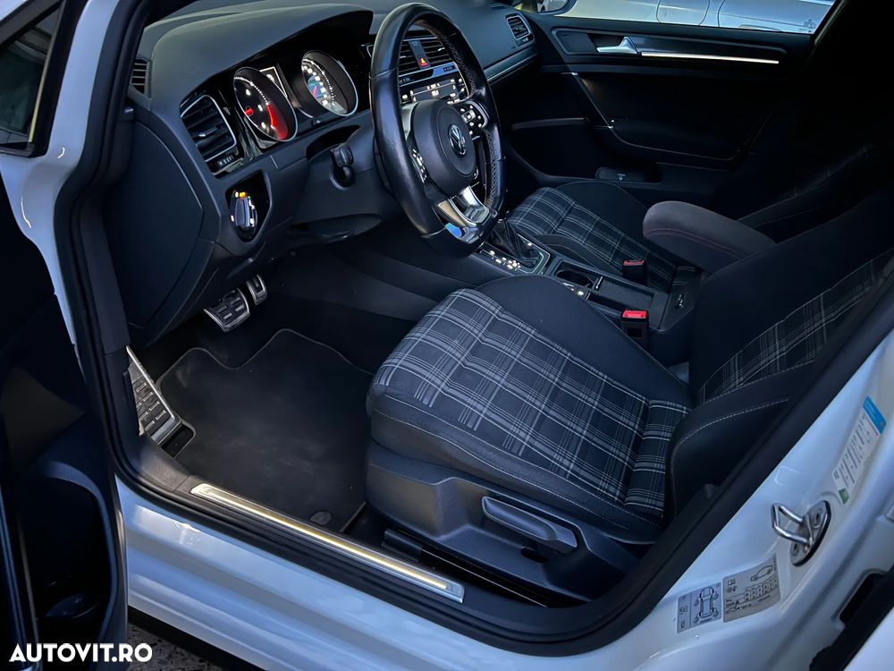 Volkswagen Golf GTD 2.0 TDI SCR DSG - 15