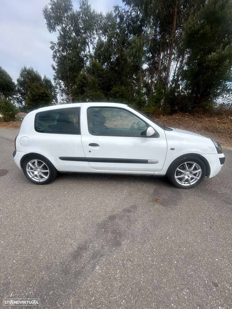 Renault Clio 1.5 dCi Expression - 14