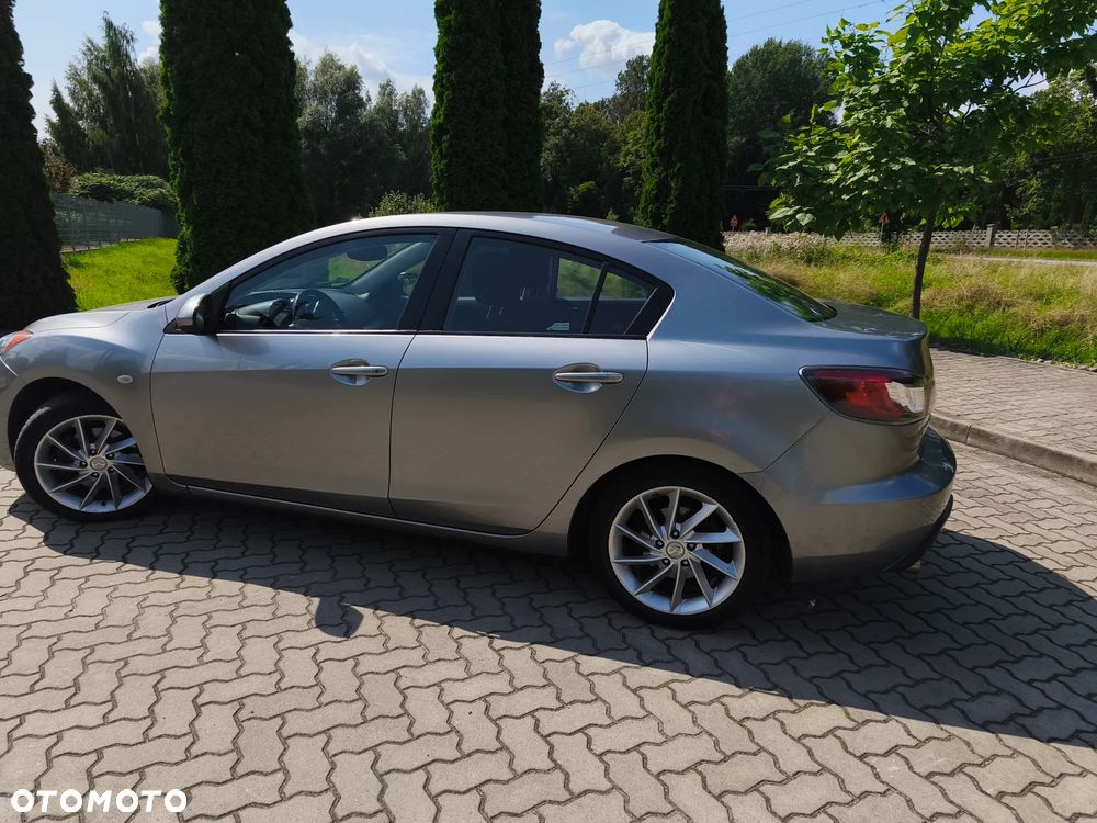 Mazda 3 2.0 Exclusive + - 7