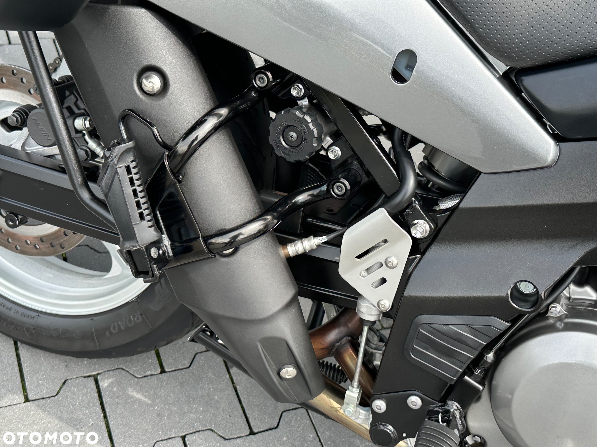 Suzuki V-STROM - 13