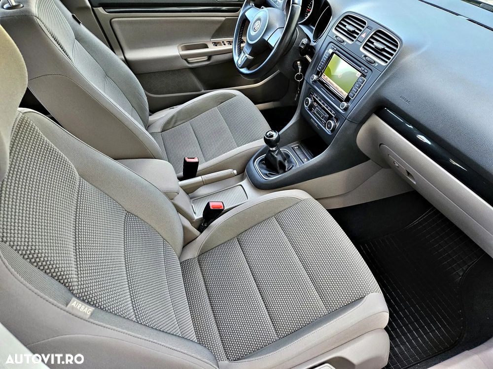 Volkswagen Golf 2.0 TDI DPF Highline - 5