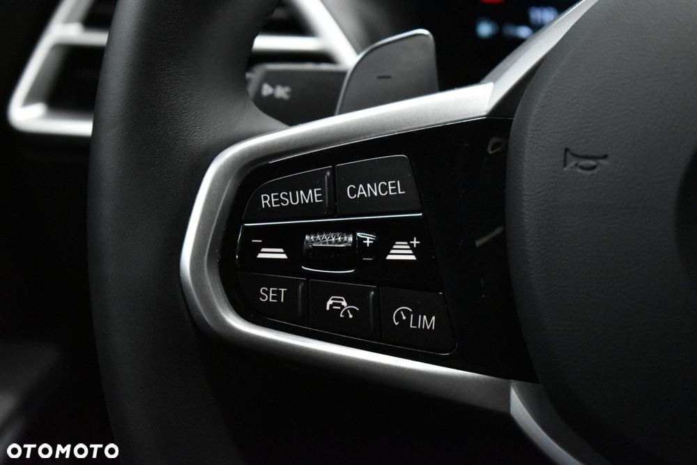 BMW Seria 3 330i xDrive M Sport sport - 12