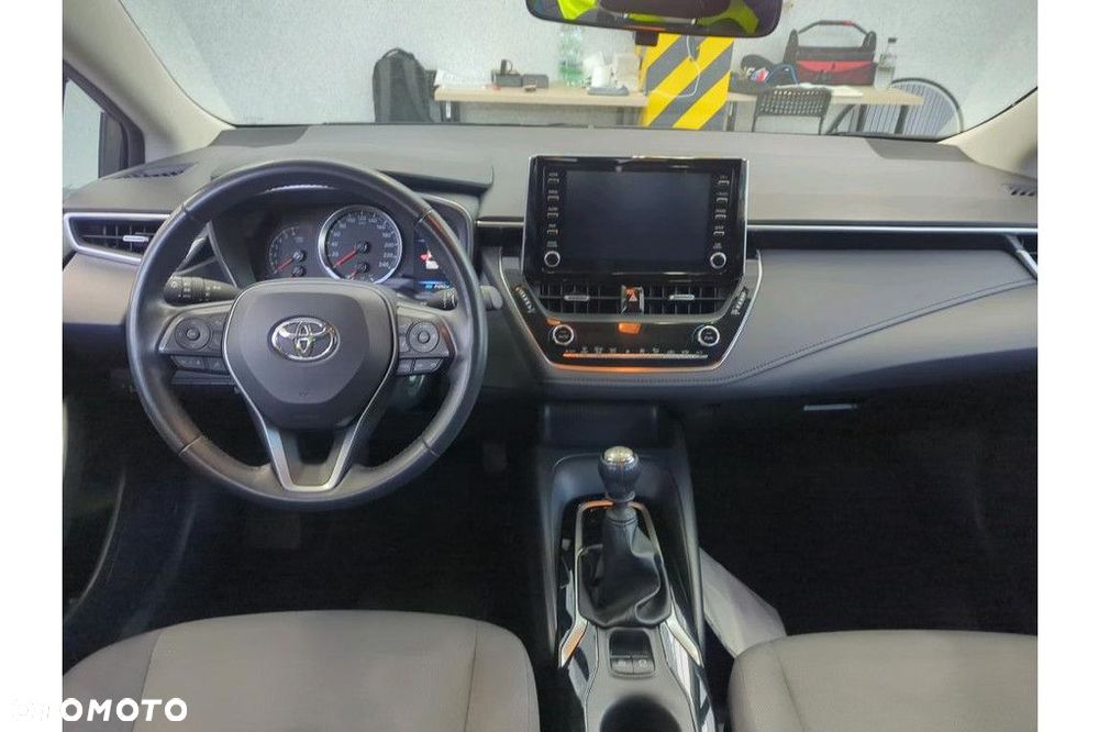 Toyota Corolla - 9