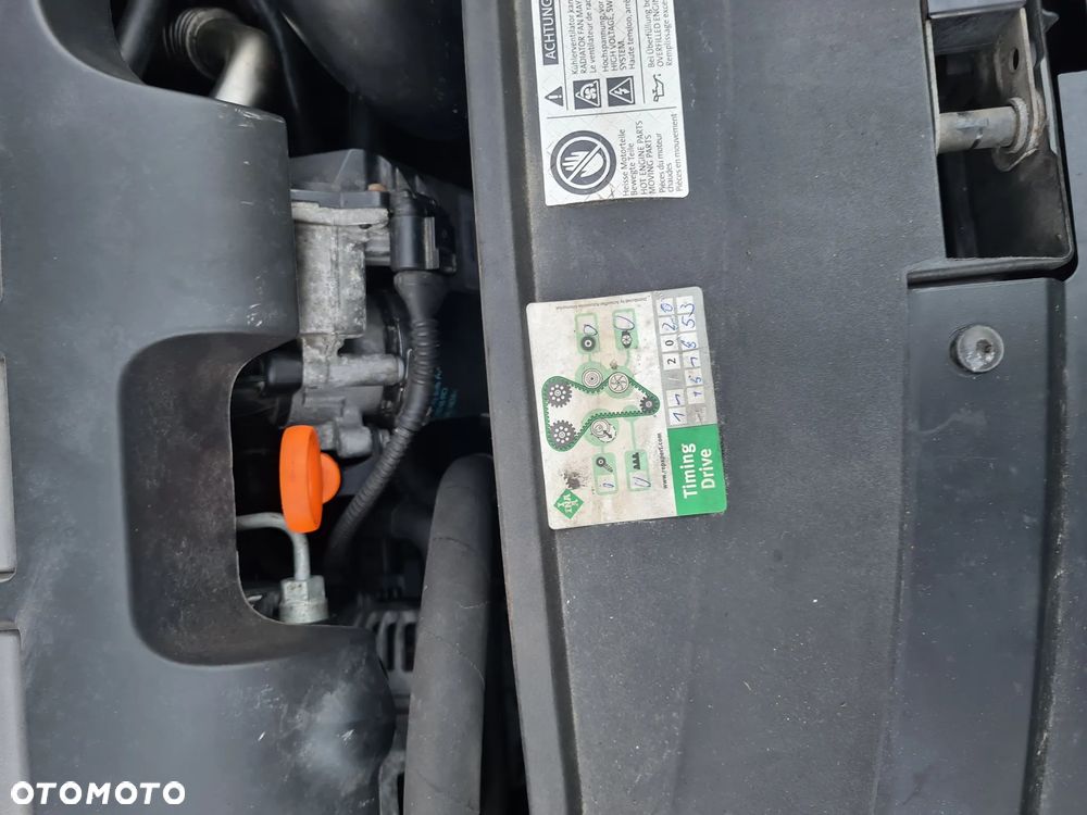 Volkswagen Golf 2.0 TDI DPF BlueMotion Technology MATCH - 36