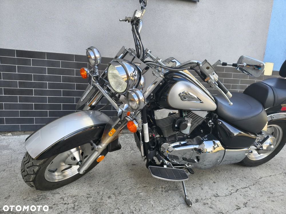 Suzuki Intruder - 7