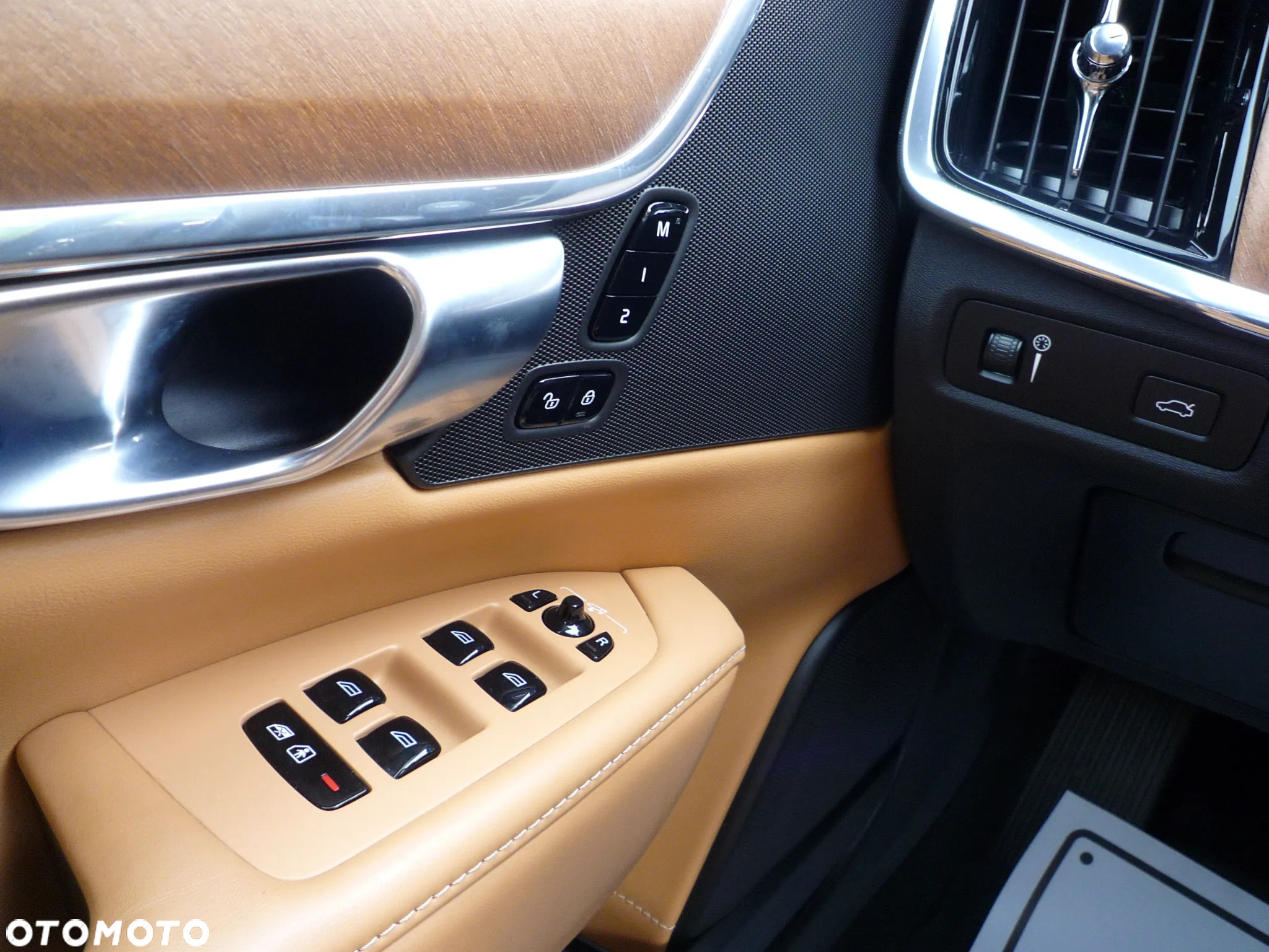 Volvo V90 D4 SCR AWD Inscription - 19