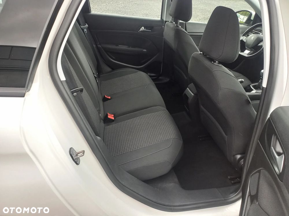 Peugeot 308 - 18