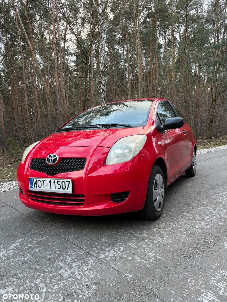 Toyota Yaris 1.0 Luna A/C - 2