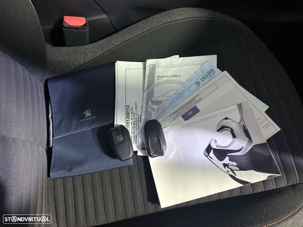 Peugeot e-2008 50 kWh Allure - 28