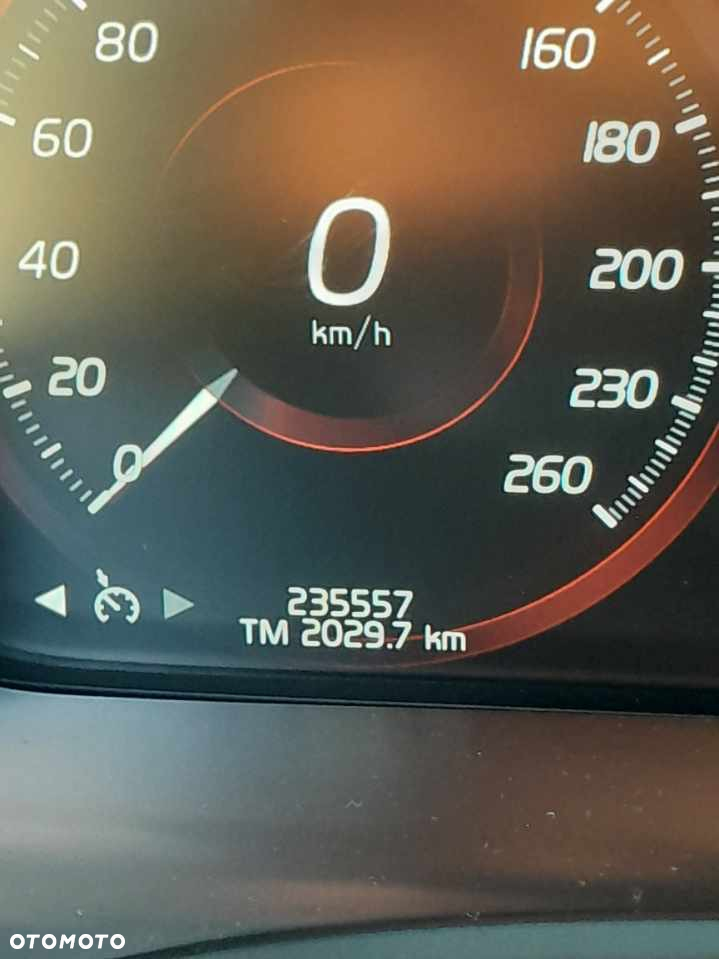 Volvo XC 90 D5 AWD Momentum 7os - 8