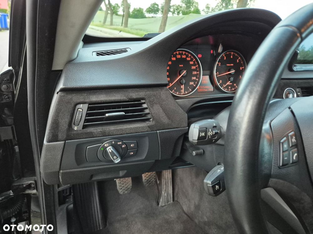 BMW Seria 3 320i - 23