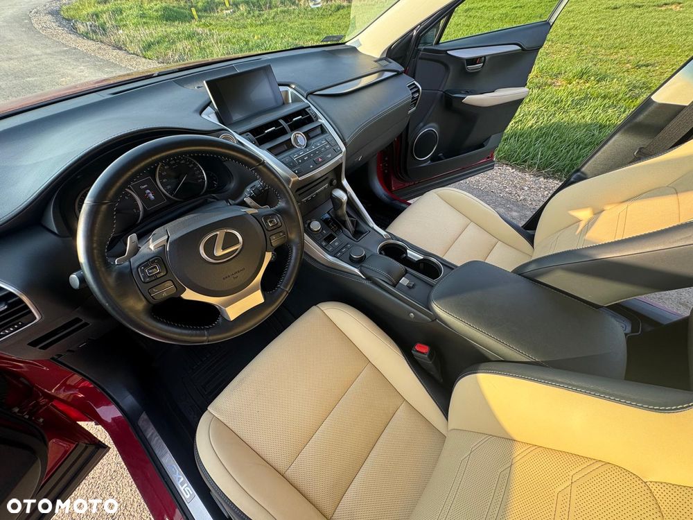 Lexus NX 200t Comfort AWD - 4