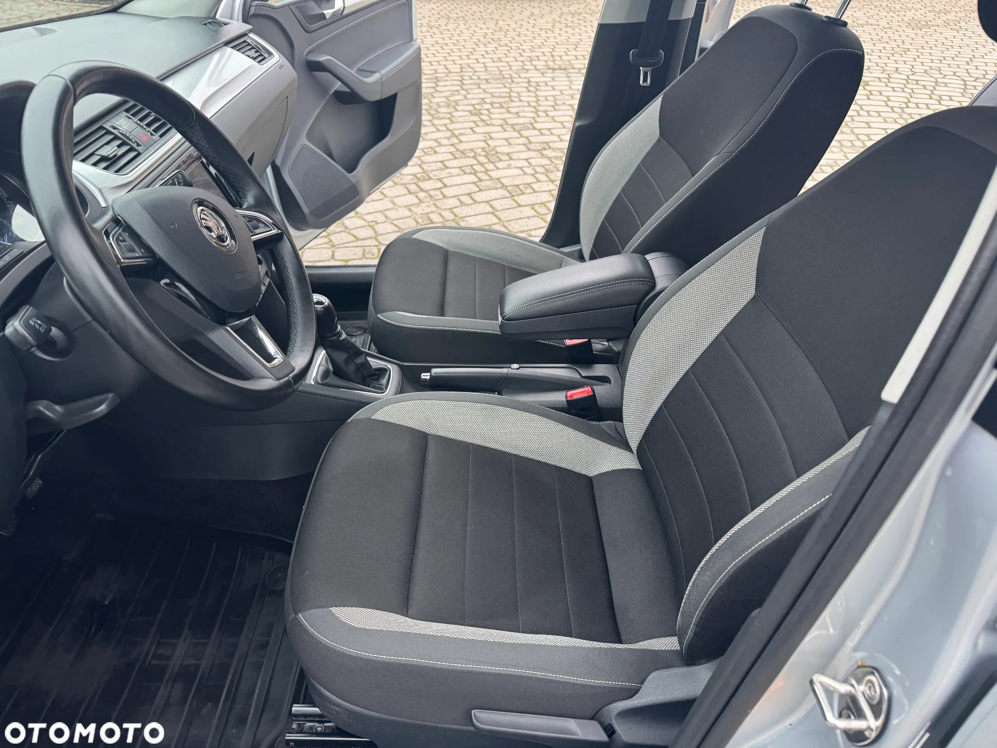 Skoda RAPID - 13