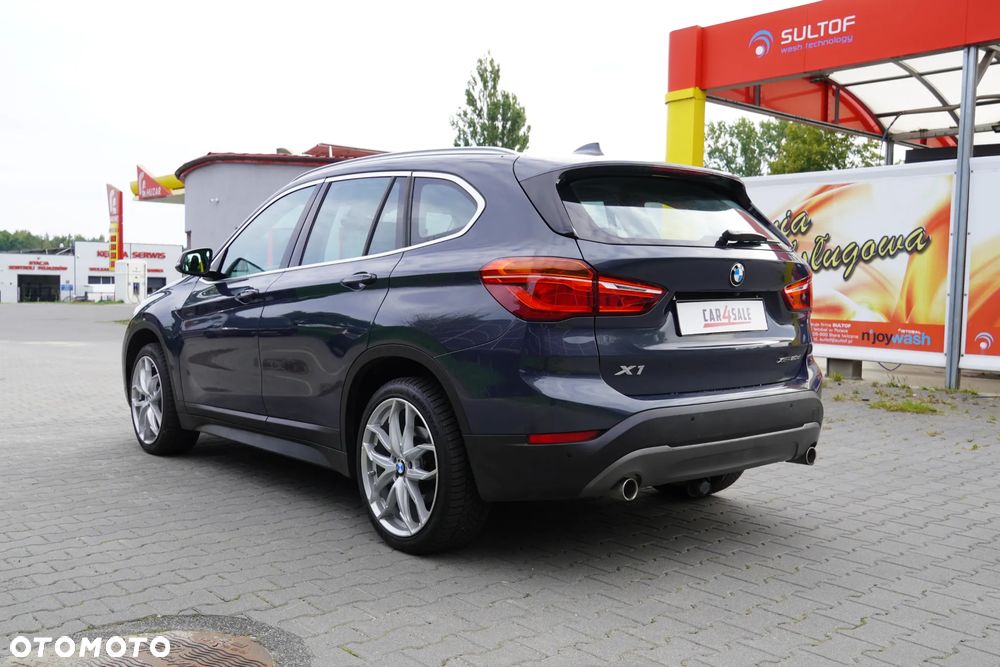 BMW X1 xDrive20d - 8