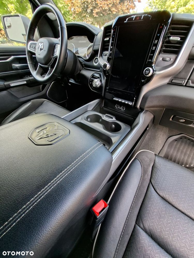RAM 1500 Crew Cab Sport - 26