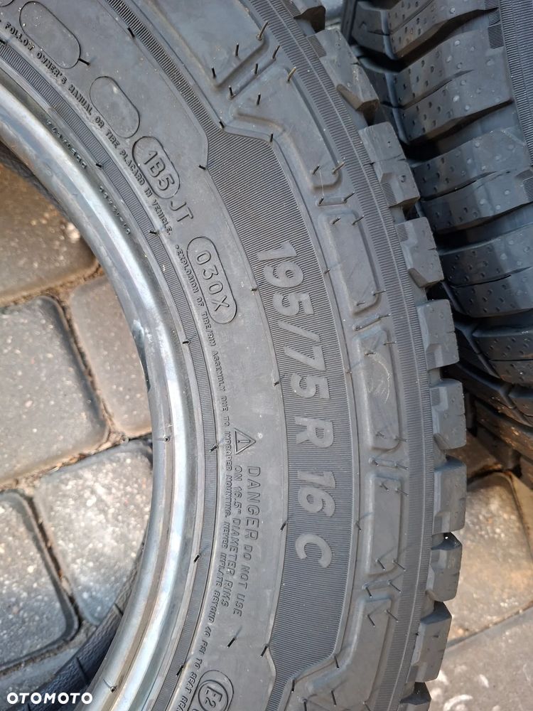 Opona Michelin Agilis CrossClimate 195/75 R16C 110/108R DOT 43/25  2szt - 4