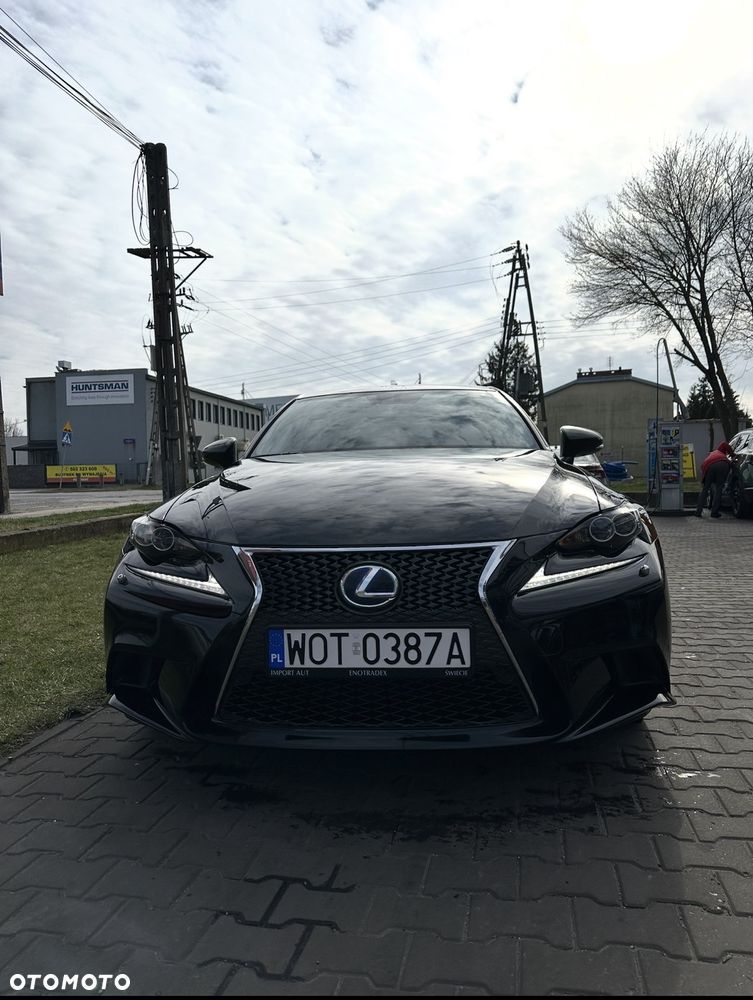 Lexus IS - 2